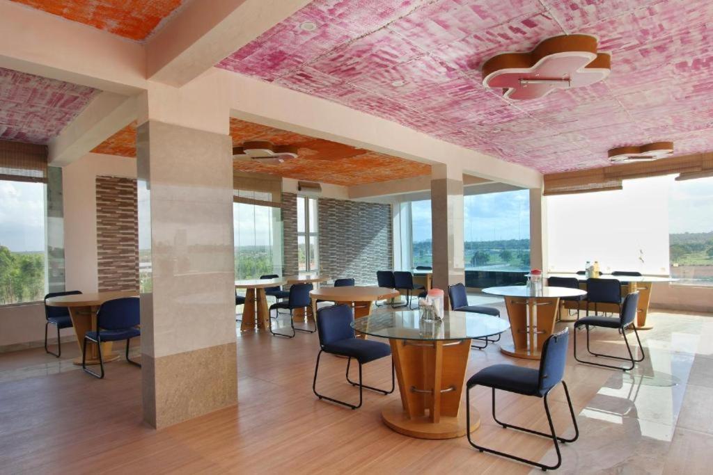 Hotel Airport Residency Bangalore Devanahalli Esterno foto